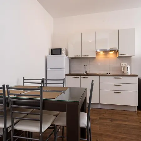 Crnekovic Tomislava 8a *