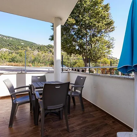 Crnekovic Tomislava 8a * Baška