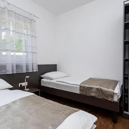 Crnekovic Tomislava 8a * Baška