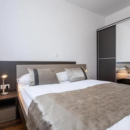 Crnekovic Tomislava 8a * Baška