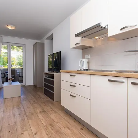 Apartmán Crnekovic Tomislava 8a *