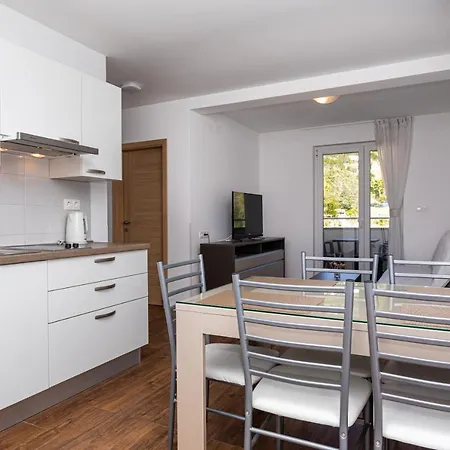 Crnekovic Tomislava 8a Baška