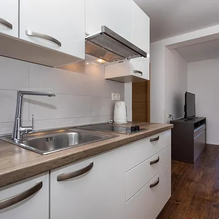 Crnekovic Tomislava 8a Apartmán
