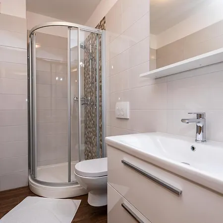 Apartmán Crnekovic Tomislava 8a *