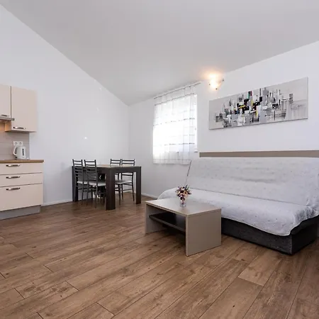 Apartmán Crnekovic Tomislava 8a