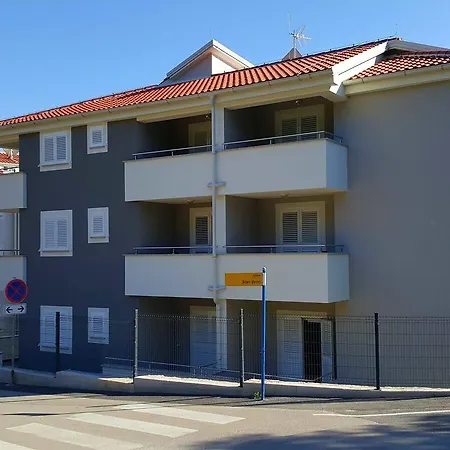 Lägenhet Crnekovic Tomislava 8a