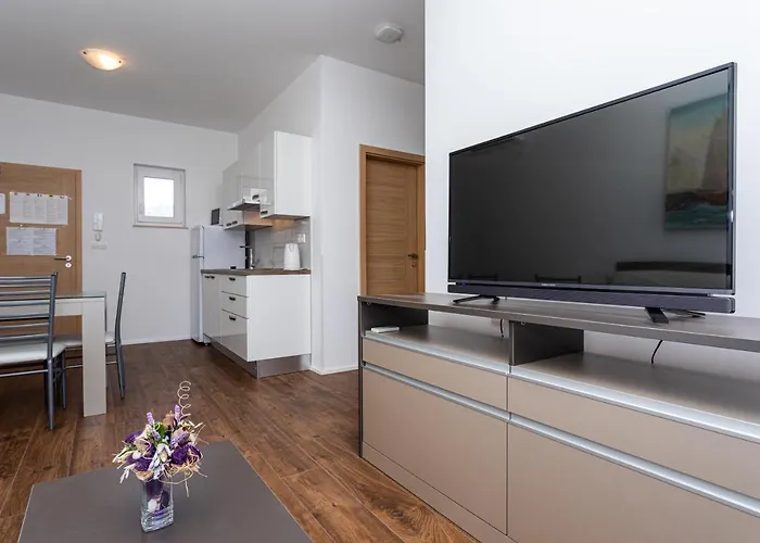 Apartmán Crnekovic Tomislava 8a *