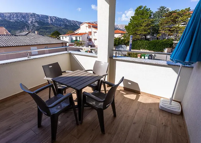 Crnekovic Tomislava 8a Apartmán