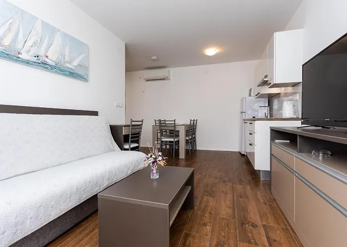 Crnekovic Tomislava 8a Apartmán