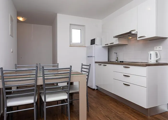 Crnekovic Tomislava 8a Apartmán *