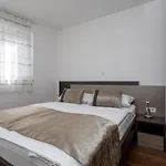 Apartman Crnekovic Tomislava 8a