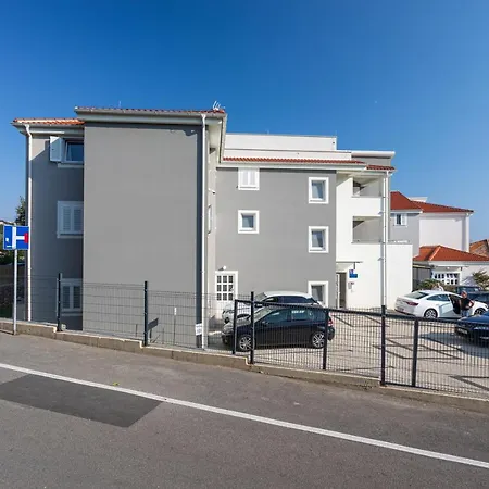 Apartmán Crnekovic Tomislava 8a *