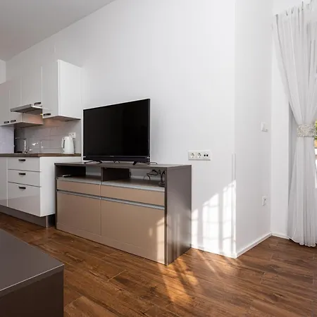 Crnekovic Tomislava 8a Apartment Baška