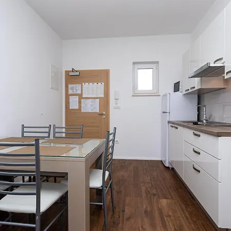 Crnekovic Tomislava 8a Apartamento Baška