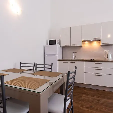 Apartmán Crnekovic Tomislava 8a *